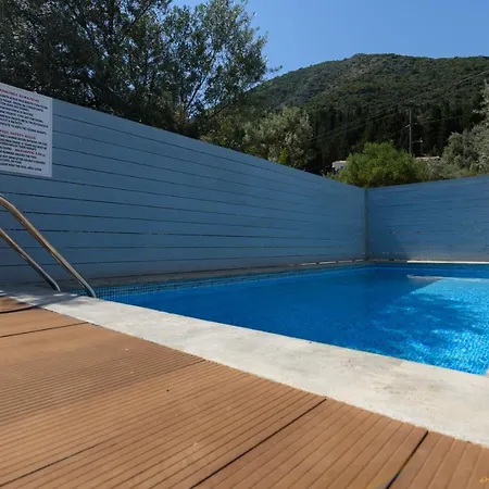 Arion Semesterbostad Nidhrion